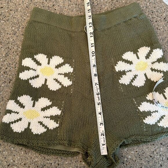 STORIA Daisy High RIse Sweater Shorts *NEW* - Picture 9 of 14
